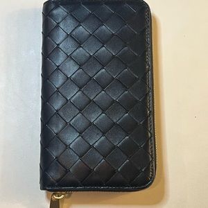 Bottega Veneta Intrecciato Zip Around Wallet - Black